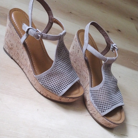 Franco Sarto Clinton 2 wedge - Picture 1 of 7